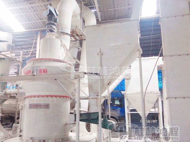 HC1300擺式石灰粉磨機 HC1300擺式石灰粉磨機