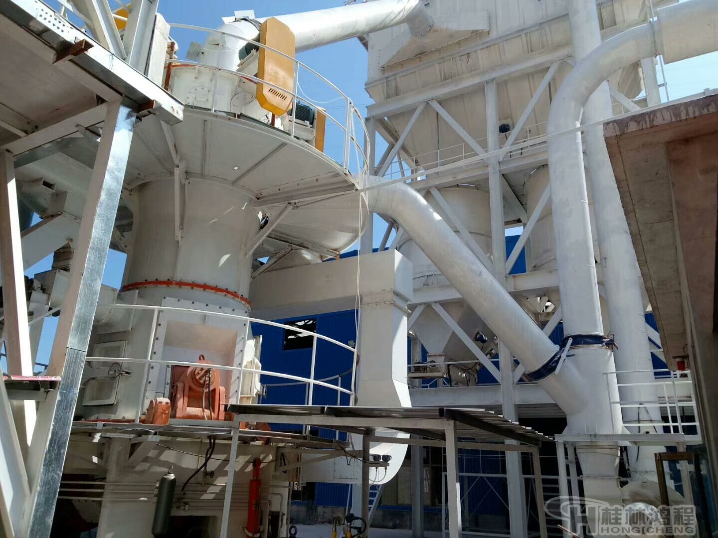 玄武巖超細(xì)微粉磨 超細(xì)粉多頭磨機(jī)設(shè)備 HLMX超細(xì)立磨機(jī)型號(hào) 玄武巖超細(xì)微粉磨 超細(xì)粉多頭磨機(jī)設(shè)備 HLMX超細(xì)立磨機(jī)型號(hào)