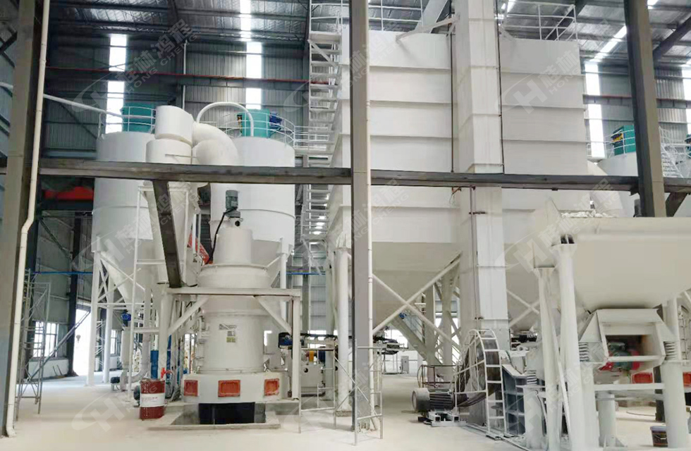 HC縱擺式磨粉機(jī)生石灰粉磨機(jī)精彩客戶現(xiàn)場(chǎng),速來圍觀! HC縱擺式磨粉機(jī)生石灰粉磨機(jī)精彩客戶現(xiàn)場(chǎng),速來圍觀!