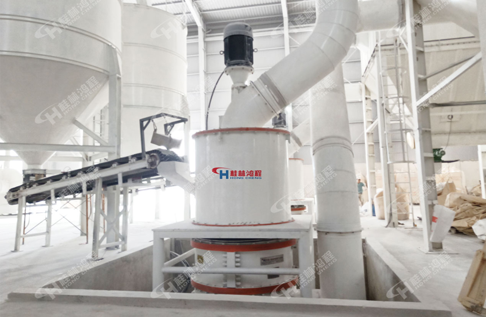 磨粉機(jī)廠(chǎng)家桂林鴻程 磨粉機(jī)廠(chǎng)家桂林鴻程