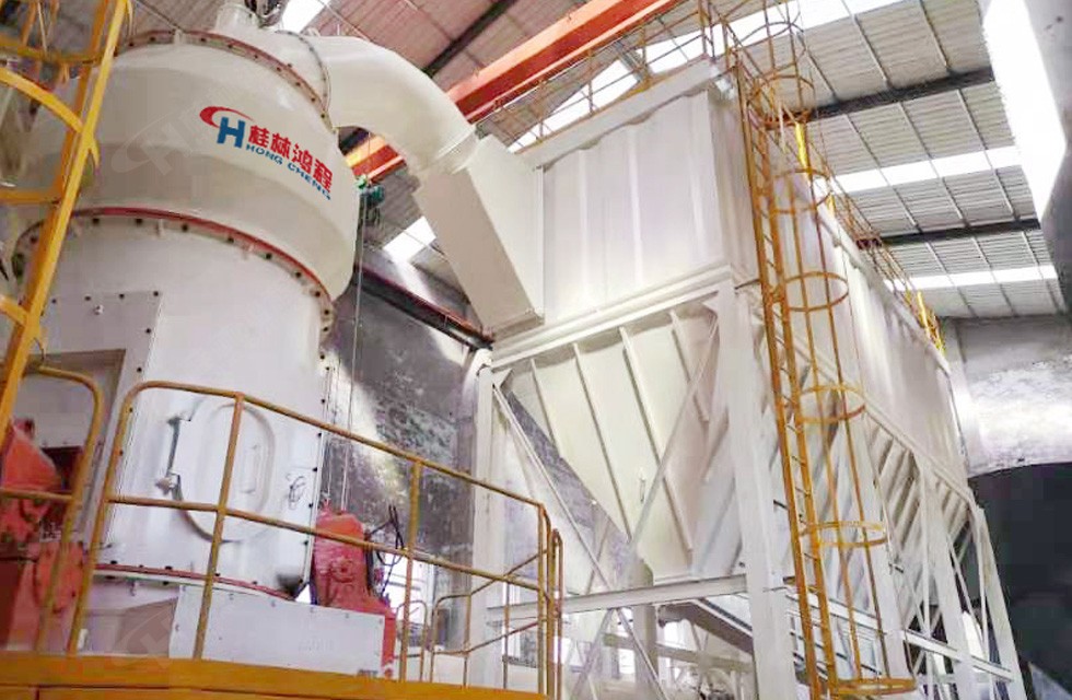 HLM1300鋁礬土立磨磨生料山西陽泉客戶接線現場 HLM1300鋁礬土立磨磨生料山西陽泉客戶接線現場