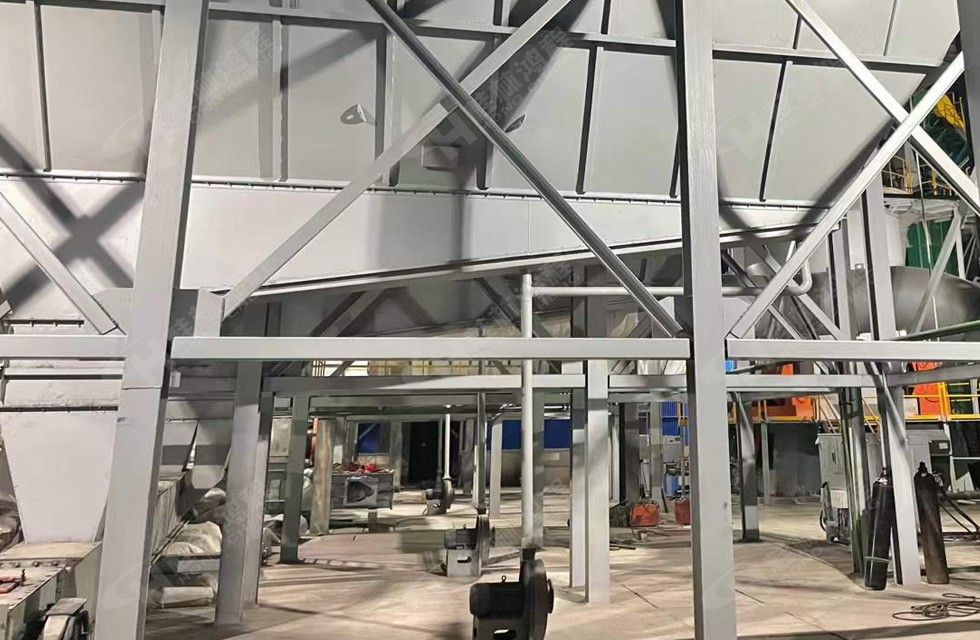 hlm2400碳酸錳立磨2條生產(chǎn)線所在的生產(chǎn)車間運(yùn)行實況 hlm2400碳酸錳立磨2條生產(chǎn)線所在的生產(chǎn)車間運(yùn)行實況