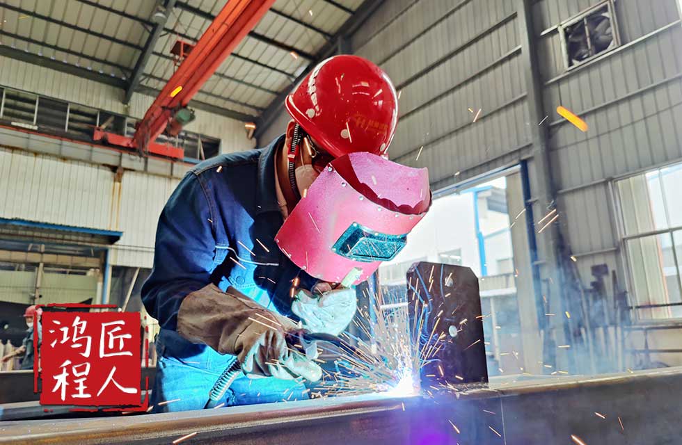 【鴻程匠人】“鋼鐵裁縫”王建軍 “焊”衛精彩人生 【鴻程匠人】“鋼鐵裁縫”王建軍 “焊”衛精彩人生